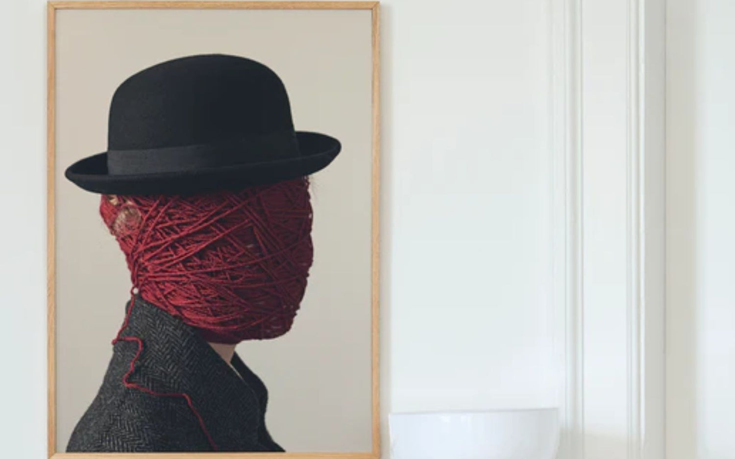 Διακόσμηση τοίχου με ένα poster Paper Collective