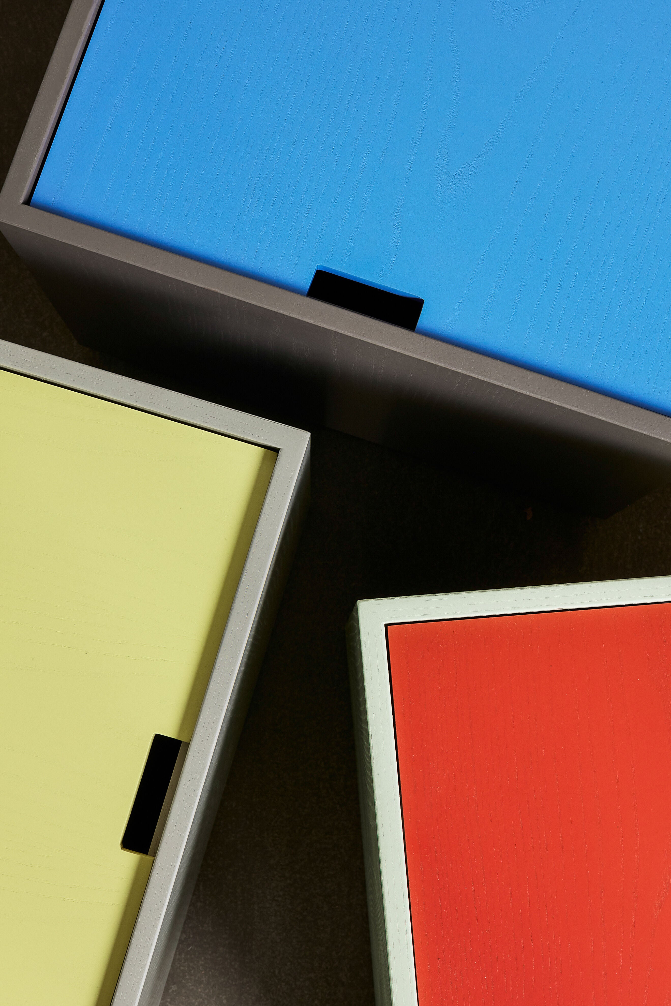 HUBSCH Κομοδίνο Βοηθητικό Τραπέζι Με Αποθηκευτικό Χώρο Vault Γκρι / Κίτρινο Ξύλο Ash Wood 40x40xh45cm HUBSCH