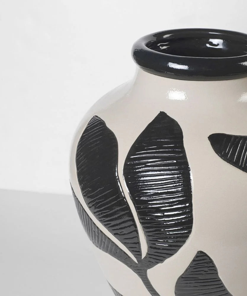 Broste Copenhagen Βάζο Διακοσμητικό Βάζο Herbert Κεραμικό Ø25 x H30 cm Μαύρο/ Off White Broste Copenhagen