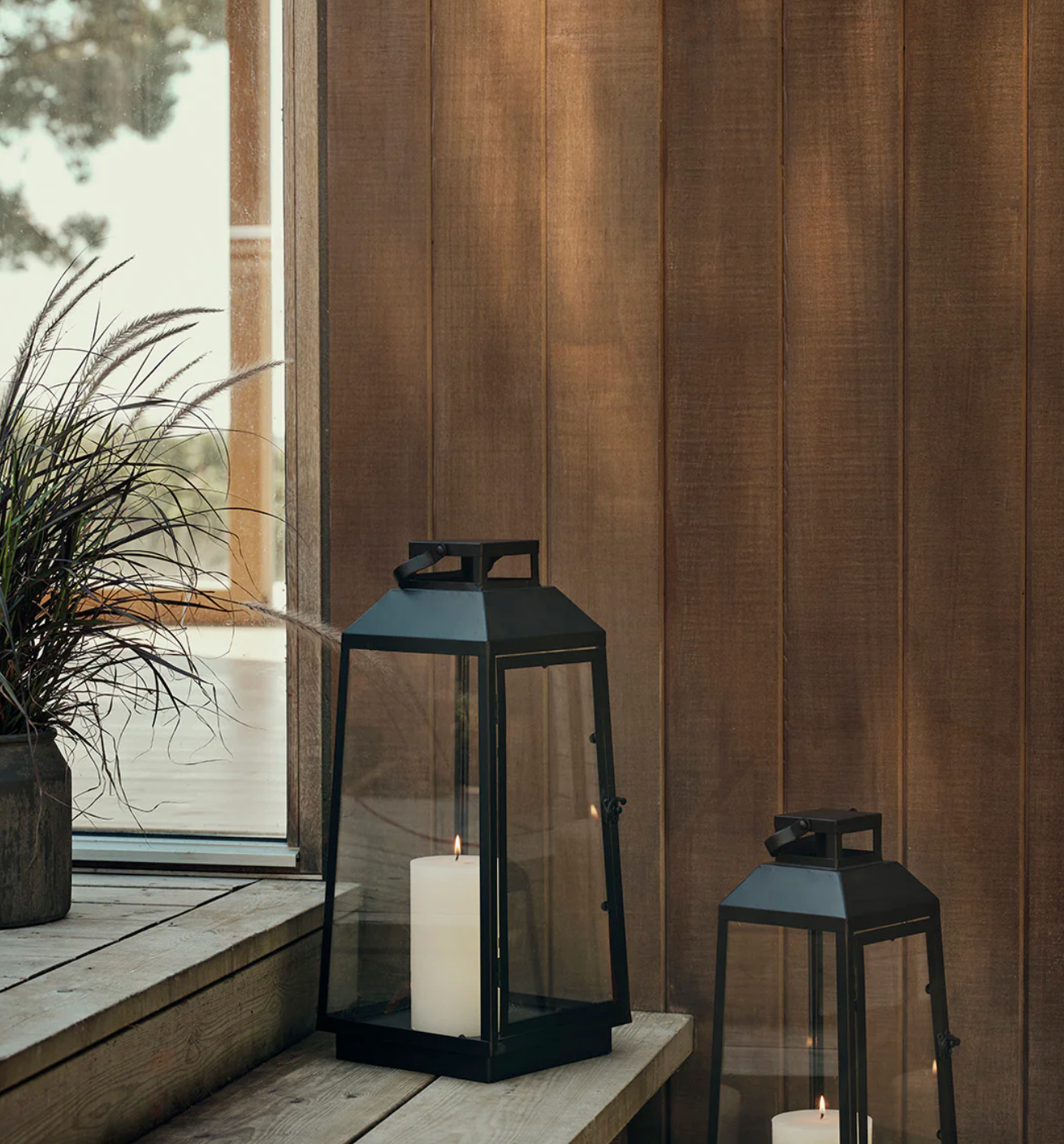 Διακοσμητικό Φανάρι Lou Lantern Iron Μαύρο / Γυαλί Ø24 x H55 cm Broste Copenhagen