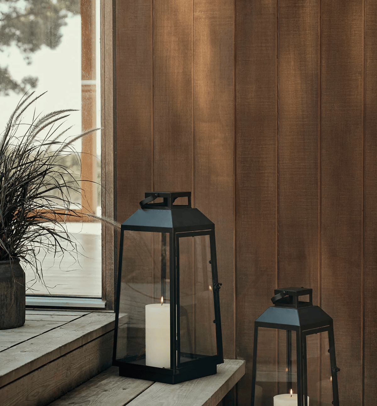 Διακοσμητικό Φανάρι Lou Lantern Iron Μαύρο / Γυαλί Ø24 x H55 cm Broste Copenhagen