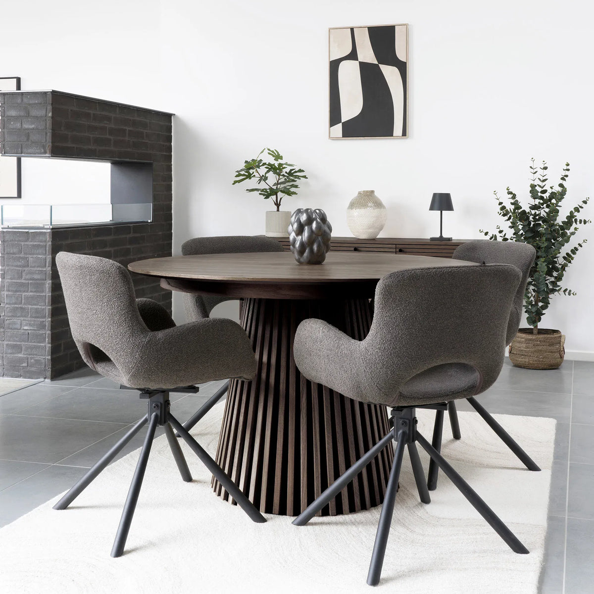Osaka Dining Table Στρογγυλή 3 Επεκτάσεων, Smoked Καφέ Oak Veneer, MDF ø120x120-160-200-240x75 cm NORDIC HOUSE