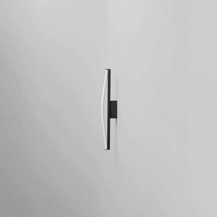 Φωτιστικό Τοίχου Bow Wall Lamp Mini - Μπρονζέ Μεταλλικό Η50 x W10 x L5.5 cm 101 Copenhagen