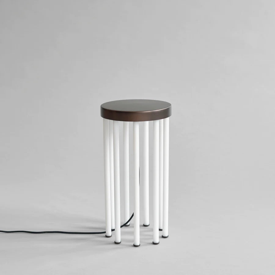 101 COPENHAGEN Τραπέζι Τραπέζι Neon Side Table Μπρονζέ Σκυρόδεμα L25xW25xH48 cm 101 COPENHAGEN