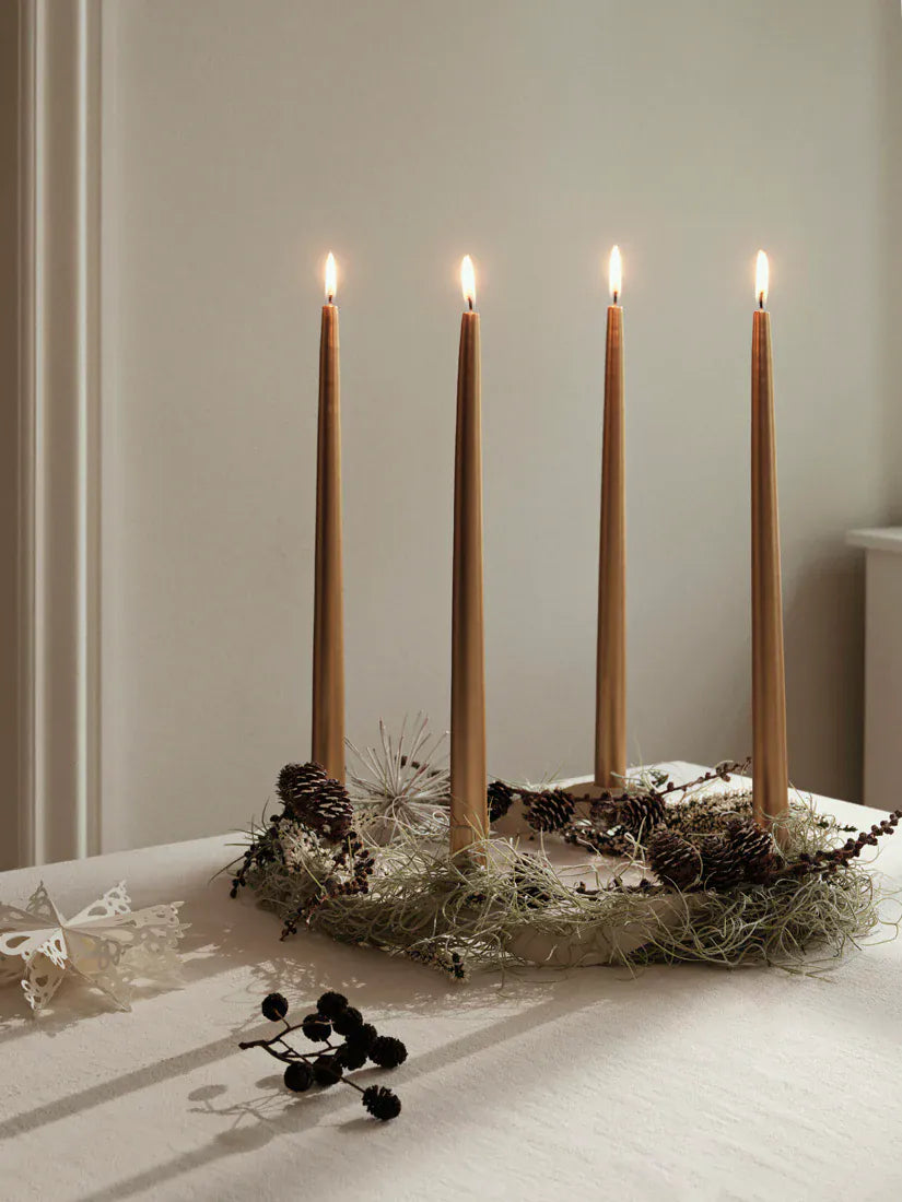 Κερί Smooth Taper - Χρυσό Γυαλιστερό Σετ 4 τμχ Burn Time 10.5 Hrs Ø2,2 x H38 cm Broste Copenhagen