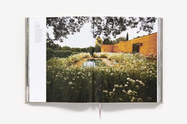 Hintsdeco Books Βιβλίο Τέχνης Βιβλίο Τέχνης Architectural Digest at 100: A Century of Style Ροζ 27×4,0×34 cm Hintsdeco