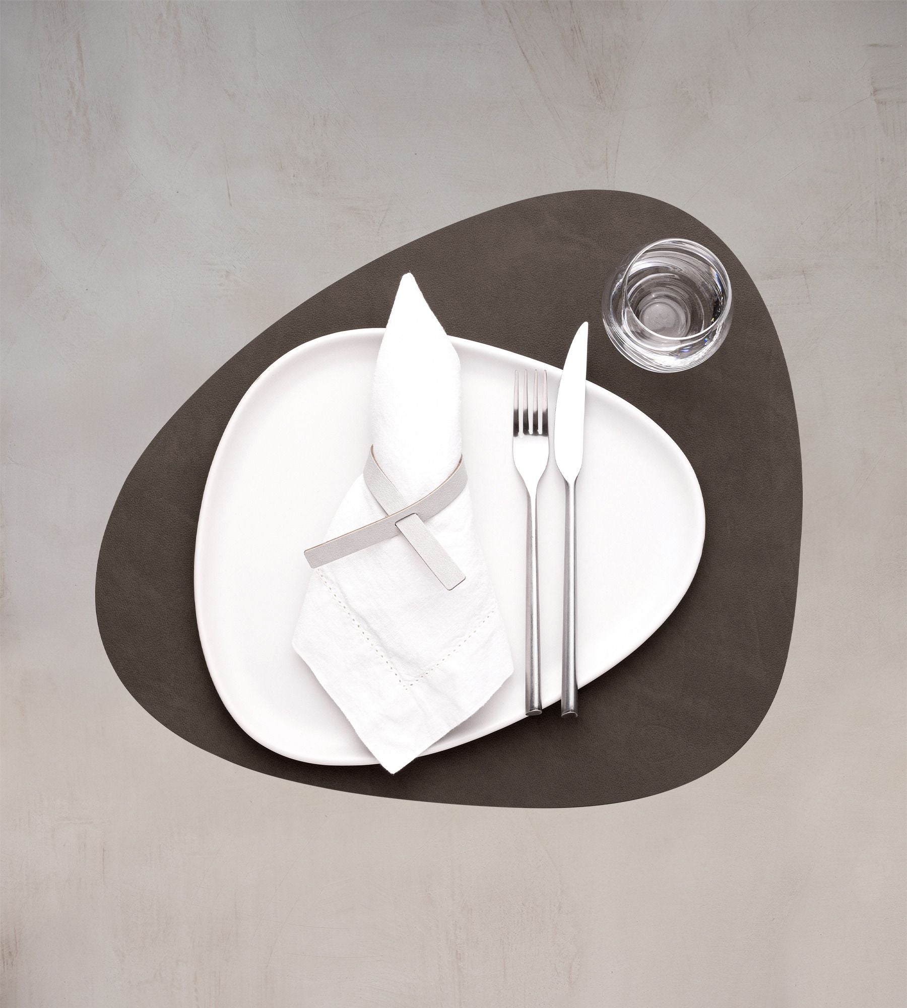 LIND DNA Σουπλά Σουπλά Dinner Mat Curve Leather Nupo / Δέρμα Κάφε 37x44 cm OYOY