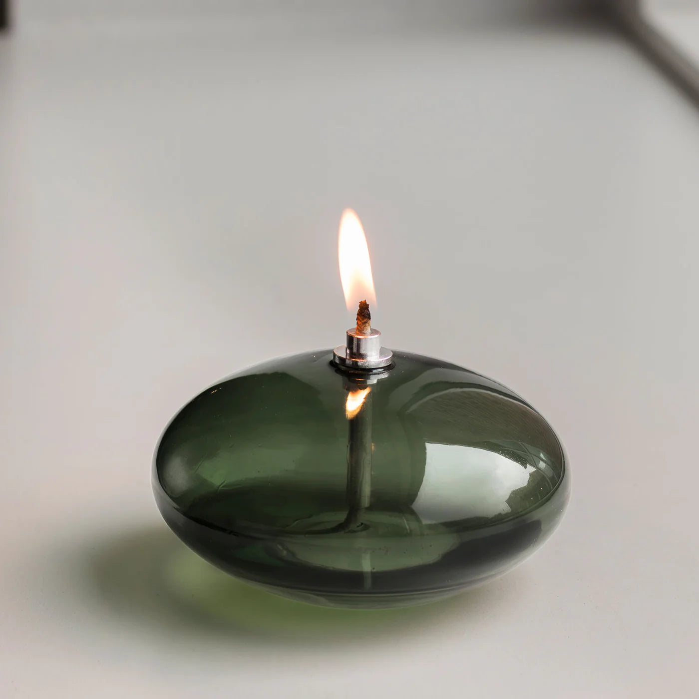 METTE DITMER Κηροπήγιο Λάμπα Λαδιού AURA Small Γυαλί Πράσινο Ø10,5 x H6 cm METTE DITMER
