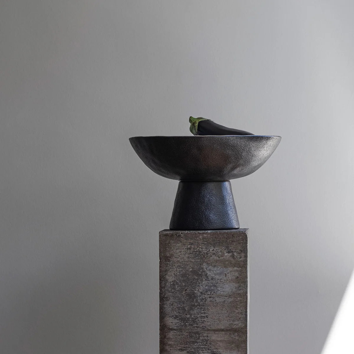 Διακοσμητικό Μπολ Με Βάση By Hand - Κεραμικό Sand Ø31,5 x H20 cm METTE DITMER