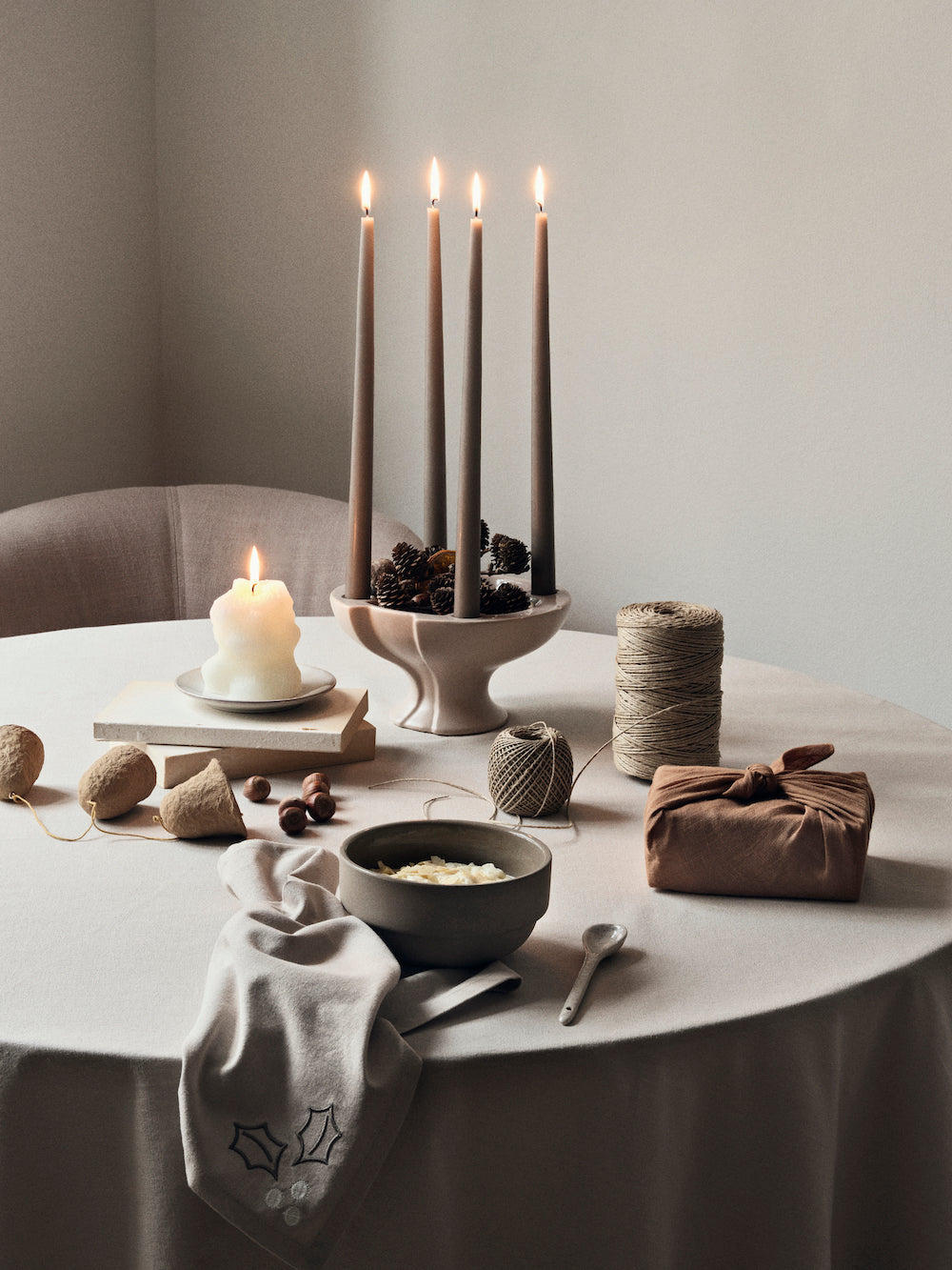 Broste Copenhagen Κεριά Διακoσμητικό Κερί Reef Υπόλευκο Ø10XH10 Broste Copenhagen