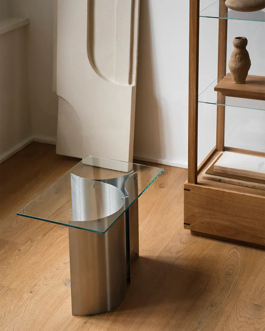 Βοηθητικό Τραπέζι Curated Sideboard Βουρτσισμένο Ανοξείδωτο Ατσάλι / Ενισχυμένο Γυαλί W32 x D50 x H36cm Kristina Dam Studio