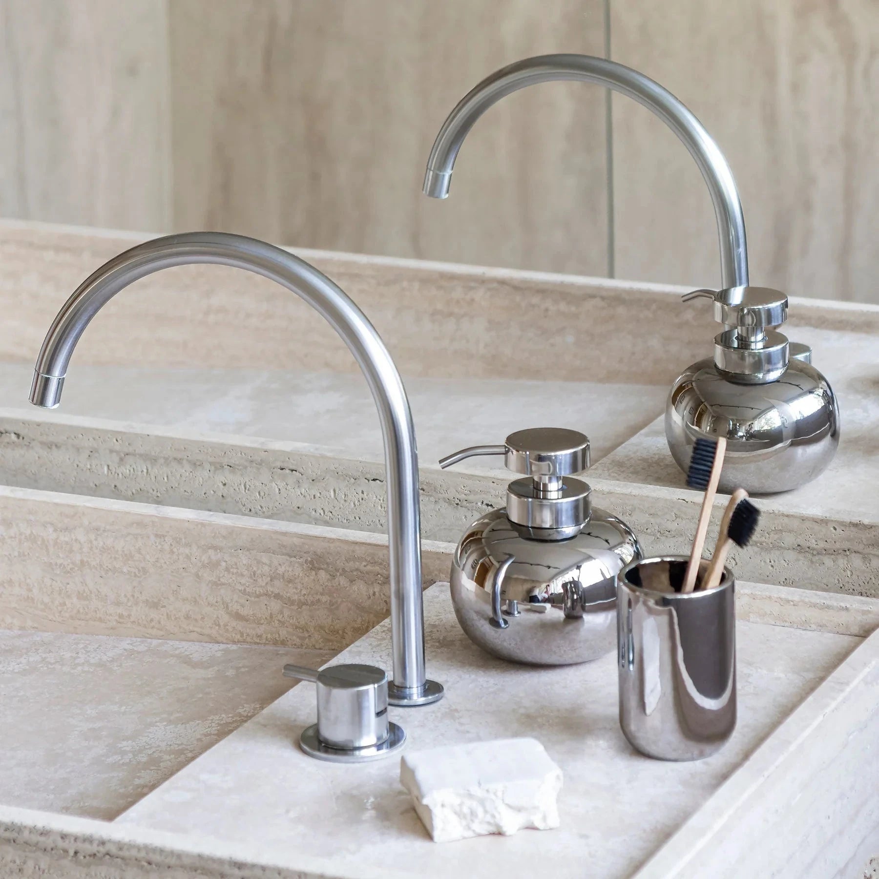 METTE DITMER Dispenser Dispenser Για Υγρό Σαπούνι LOTUS Low Κεραμικό - Μεταλλική Αντλία Ασημί Ø11 x H13 cm METTE DITMER