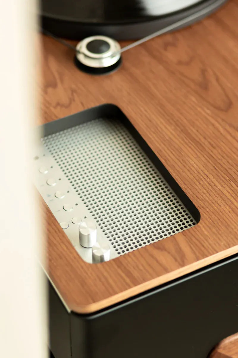LX Turntable Connect Walnut της La Boite concept, ηχοσύστημα Hi-Fi με ενσωματωμένο πικάπ σε φινίρισμα καρυδιάς