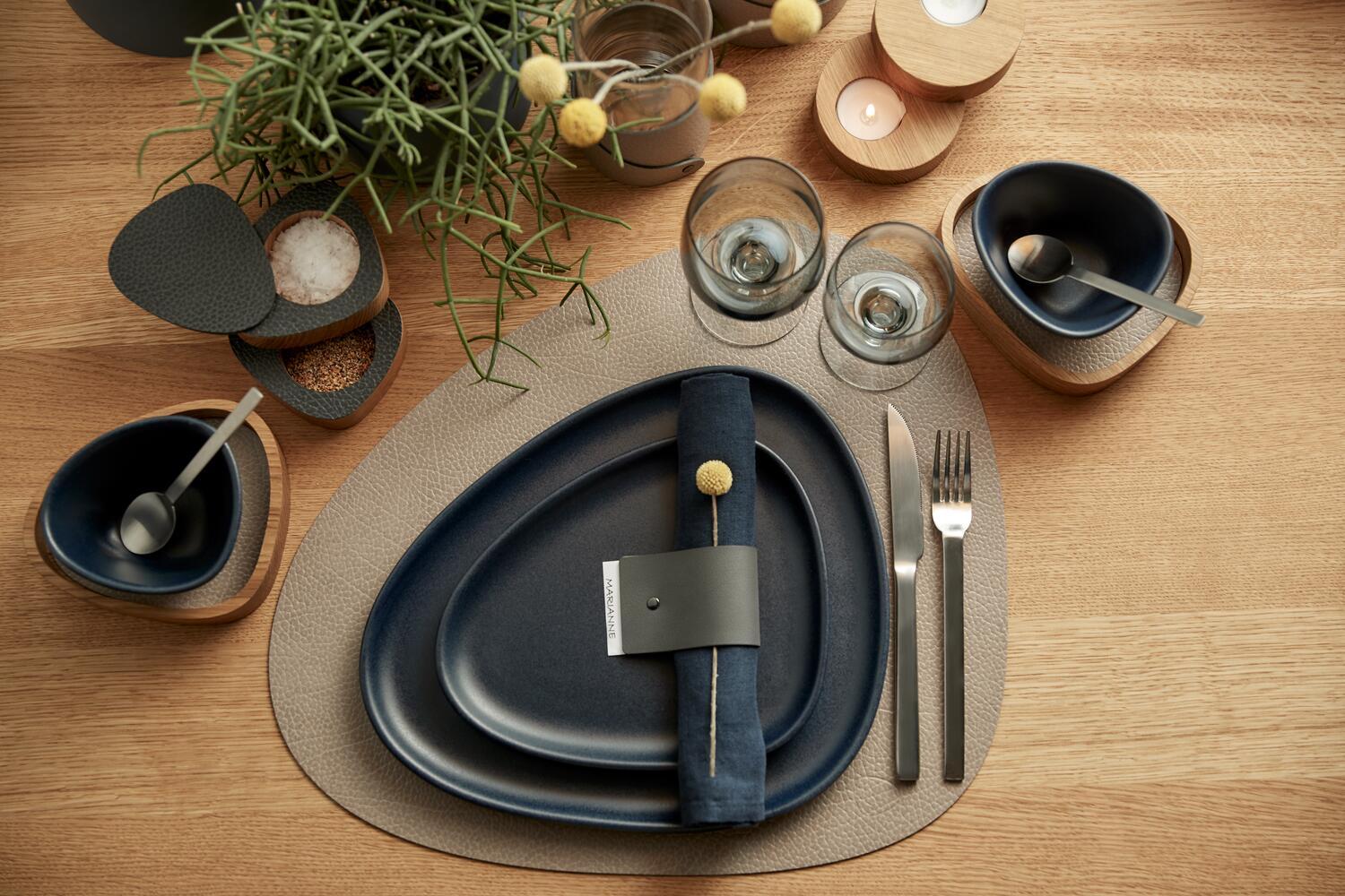 LIND DNA Πιάτο Πιάτο Μεγάλο Φαγητού Curve Dinner Stoneware, Μαύρο 30x26x1.5cm LIND DNA