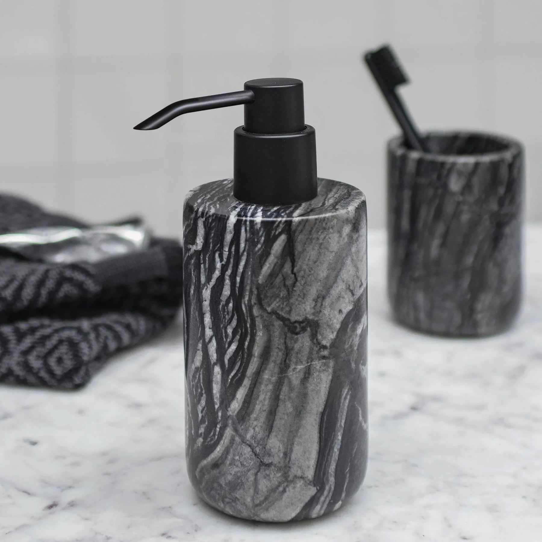 METTE DITMER Dispenser Dispenser Για Υγρό Σαπούνι Marble Tall - Μάρμαρο Μαύρο Γκρι - ABS Αντλία Μαύρη W7,5 x L7,5 x H17,5 cm METTE DITMER