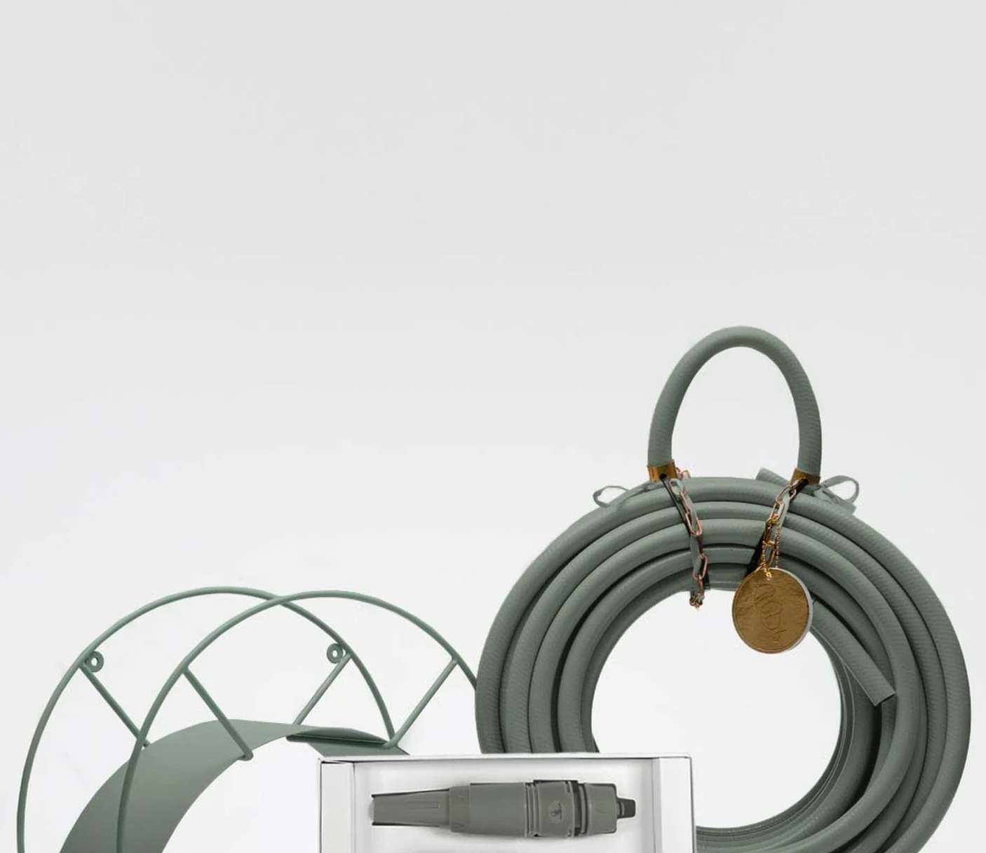 GARDEN GLORY Garden Kit Garden Glory Hose Kit Πράσινο Ευκαλύπτου (Περιλαμβάνει Λάστιχο-Ακροφύσιο-Βάση Λάστιχου)Διάμ. Βάσ. :12x32xH24cm Μήκος Λάστ. 20m