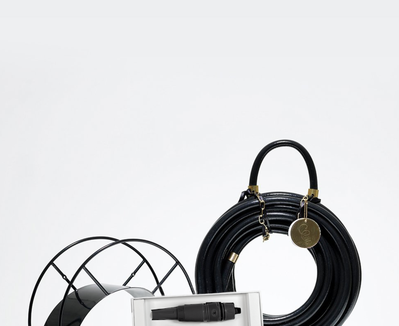 GARDEN GLORY Garden Kit Garden Glory Hose Kit Μαύρο (Περιλαμβάνει Λάστιχο-Ακροφύσιο-Βάση Λάστιχου)Διάμ. Βάσ. :12x32xH24cm Μήκος Λάστ. 20m