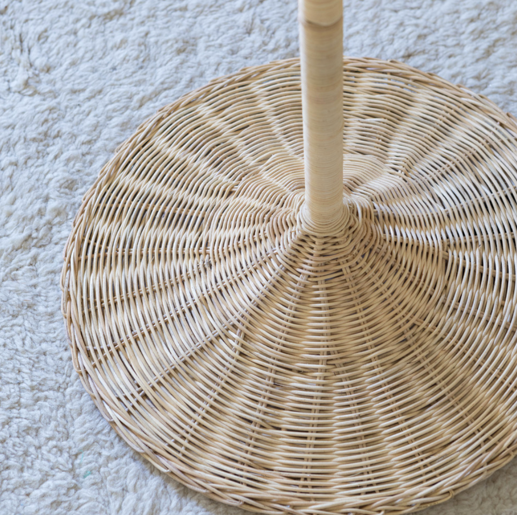 HINTSDECO Φωτιστικό Δαπέδου Φωτιστικό Δαπέδου PALM Rattan/Μέταλλο 45x45xΗ138 cm Αμπαζούρ 75x75x25cm E27 Max60W Hintsdeco Collection