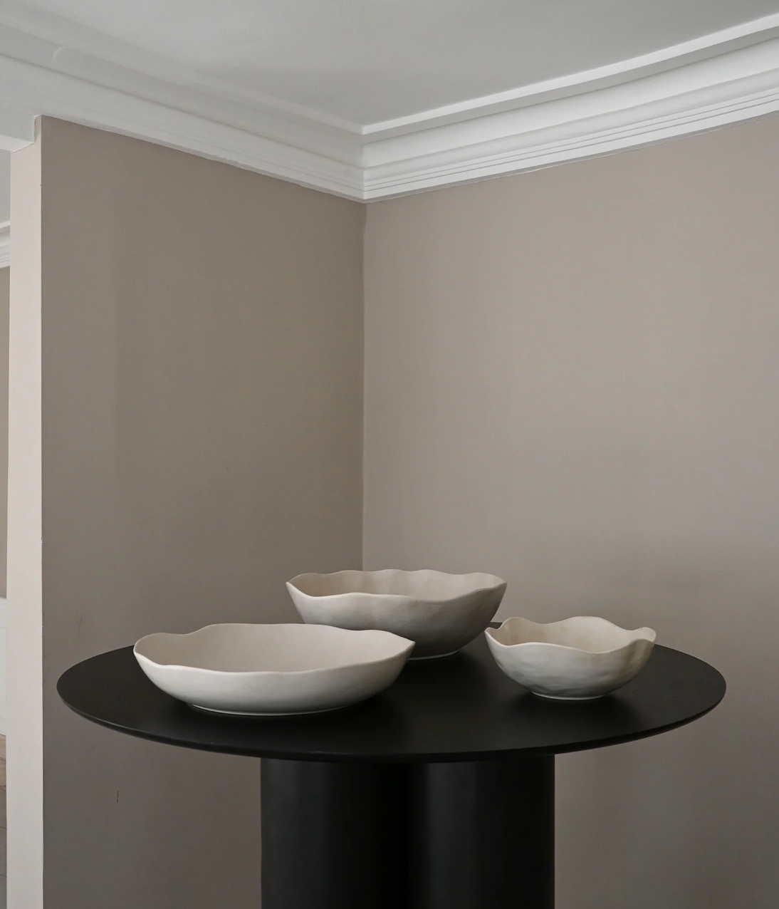 101 COPENHAGEN Διακοσμητικός Δίσκος Πιατέλα Native Tray, Hexa Κεραμικό Άσπρο Birch H9,5cm x W 44,5 cm x L45 cm 101 COPENHAGEN