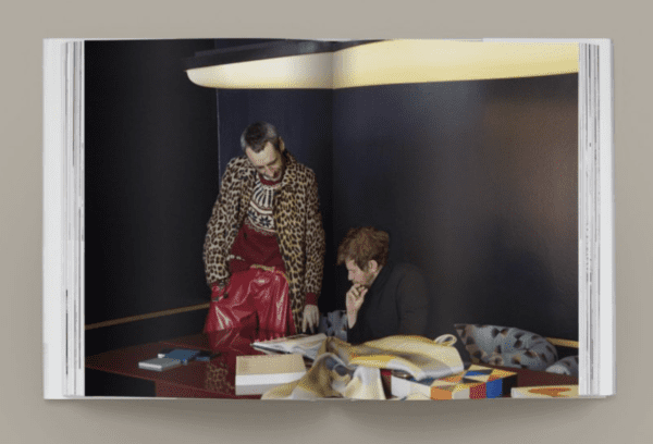 Hintsdeco Books Βιβλίο Τέχνης Βιβλίο Τέχνης Kinfolk Entrepreneur Μπεζ 21,5 × 3,8 × 28 cm Hintsdeco