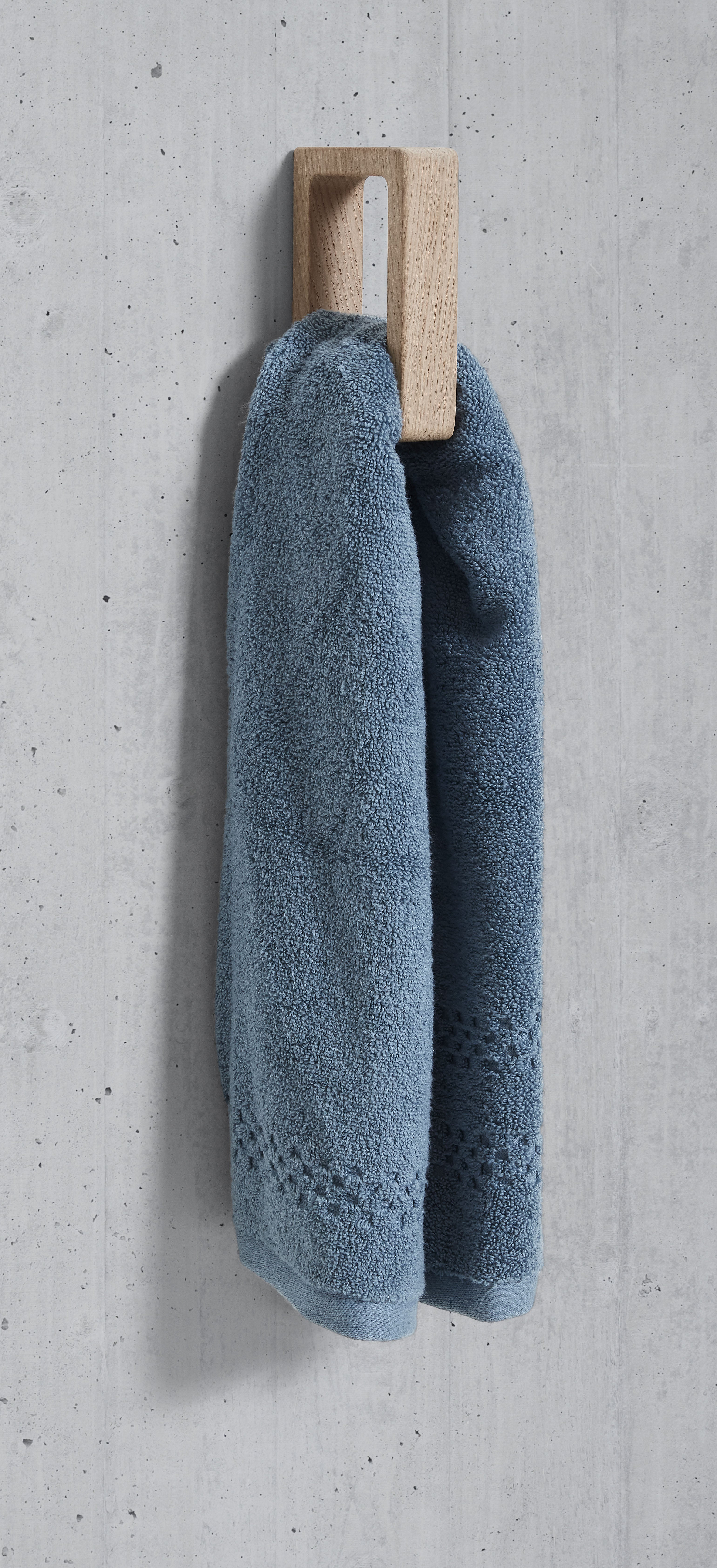 Λαβή Πετσέτας Grip - Δρύινη λάκα 13,5 x 9 cm ANDERSEN