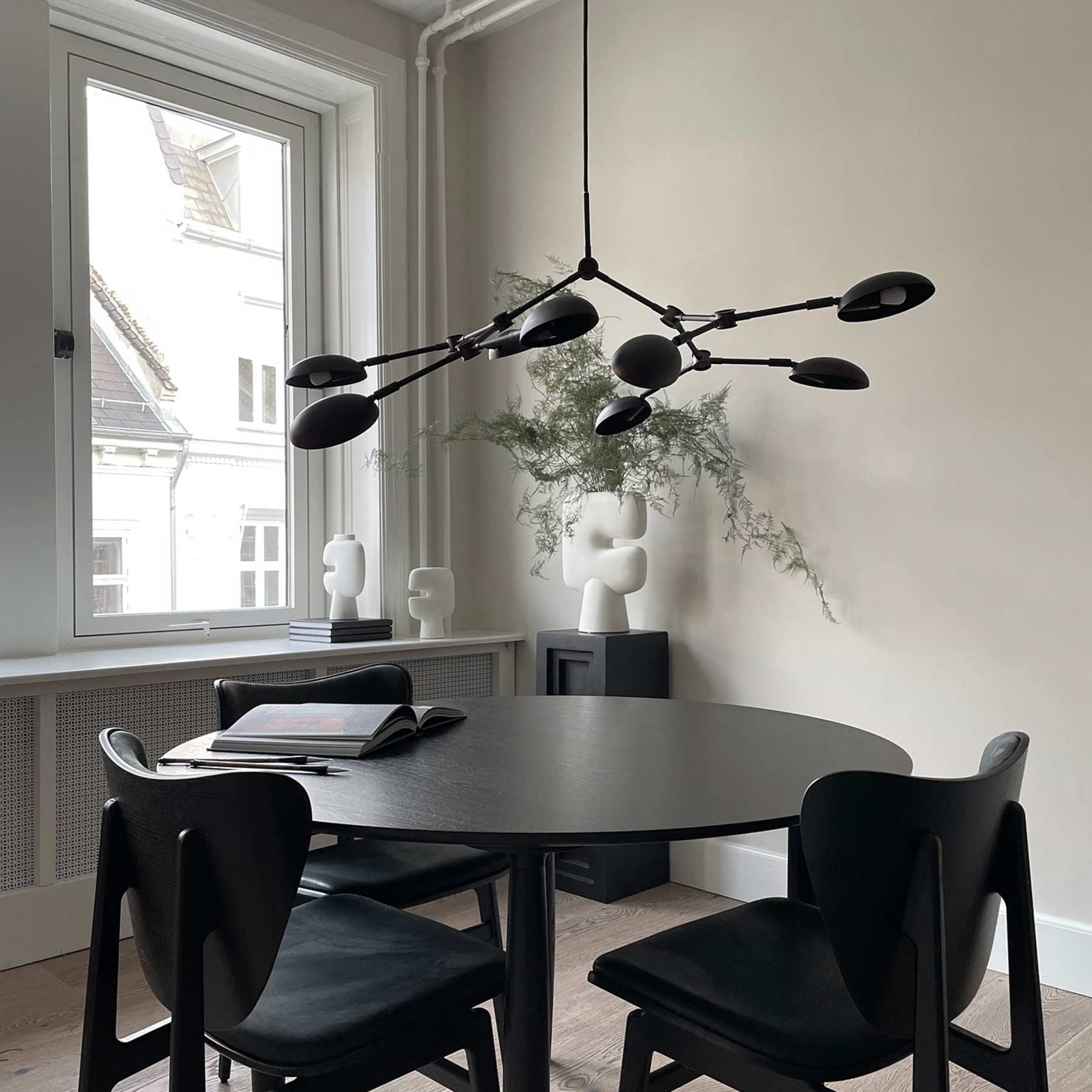 Φωτιστικό Οροφής Drop Chandelier, Mini - Burned Black (5m) L106 x W81 x H55 cm 101 COPENHAGEN