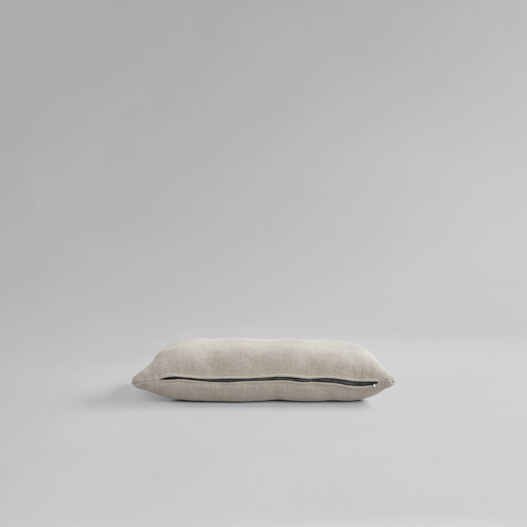 Μαξιλάρι Καρέκλας Σαλονιού Brutus Makura 11 - Λινό Απόχρωση Sand (8047-2) H10 x W36 x L60 cm 101 COPENHAGEN