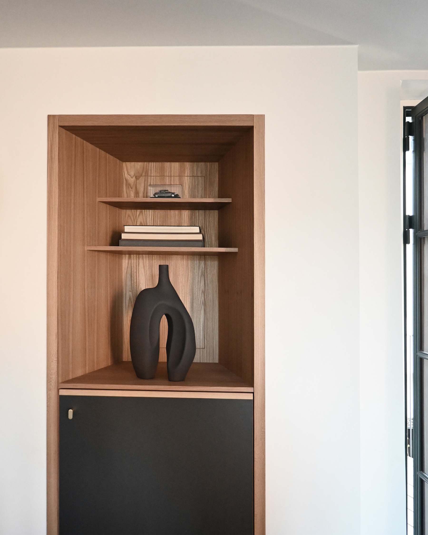 101 COPENHAGEN ΒΑΖΟ Βάζο Ni Medio / Απόχρωση Coffee / Κεραμικό L24 / W21 / H43 CM 101 COPENHAGEN