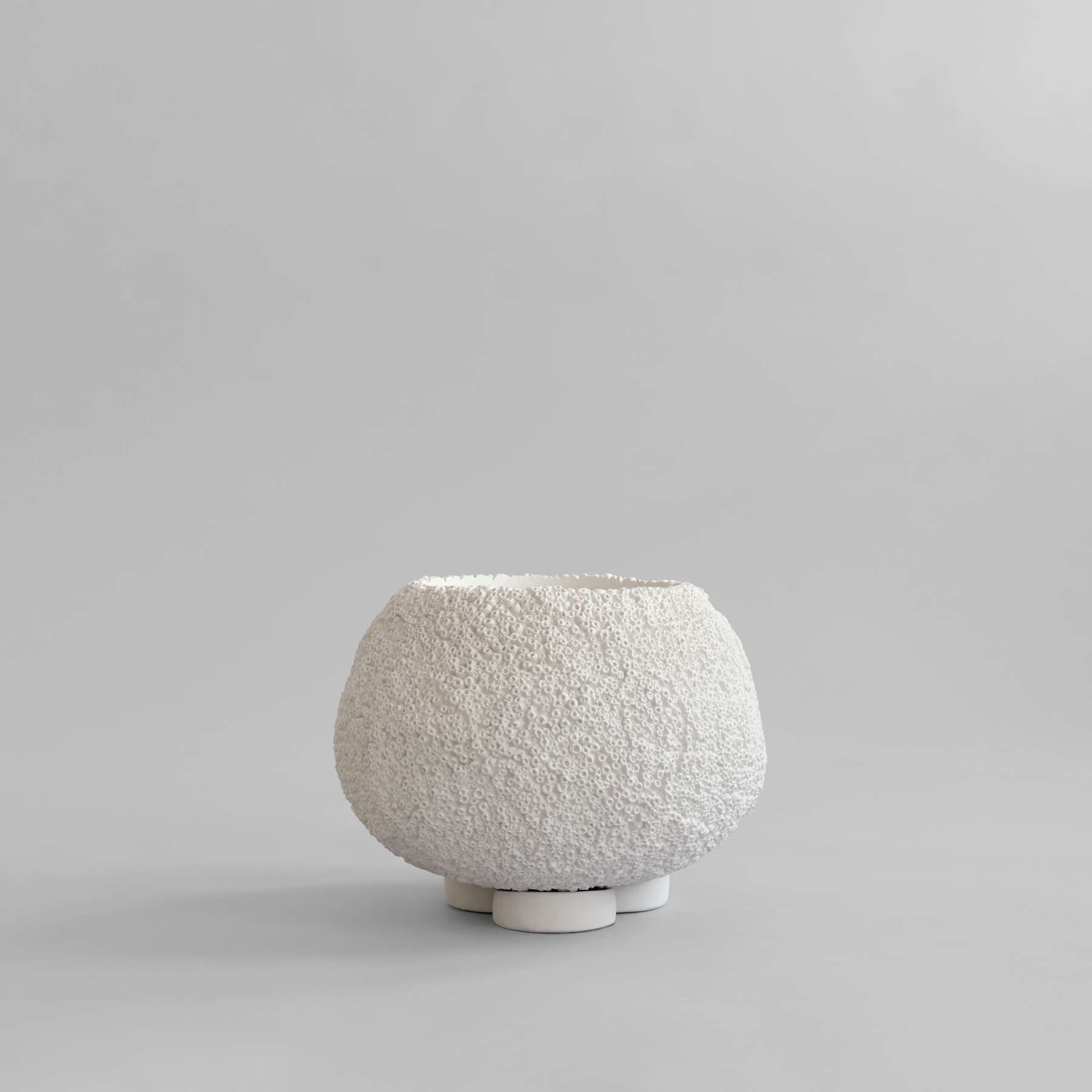 101 COPENHAGEN ΓΛΑΣΤΡΑ Γλάστρα Urchin Mini / Σκυρόδεμα / Λευκή L35 x W35 x H24,5 101 COPENHAGEN