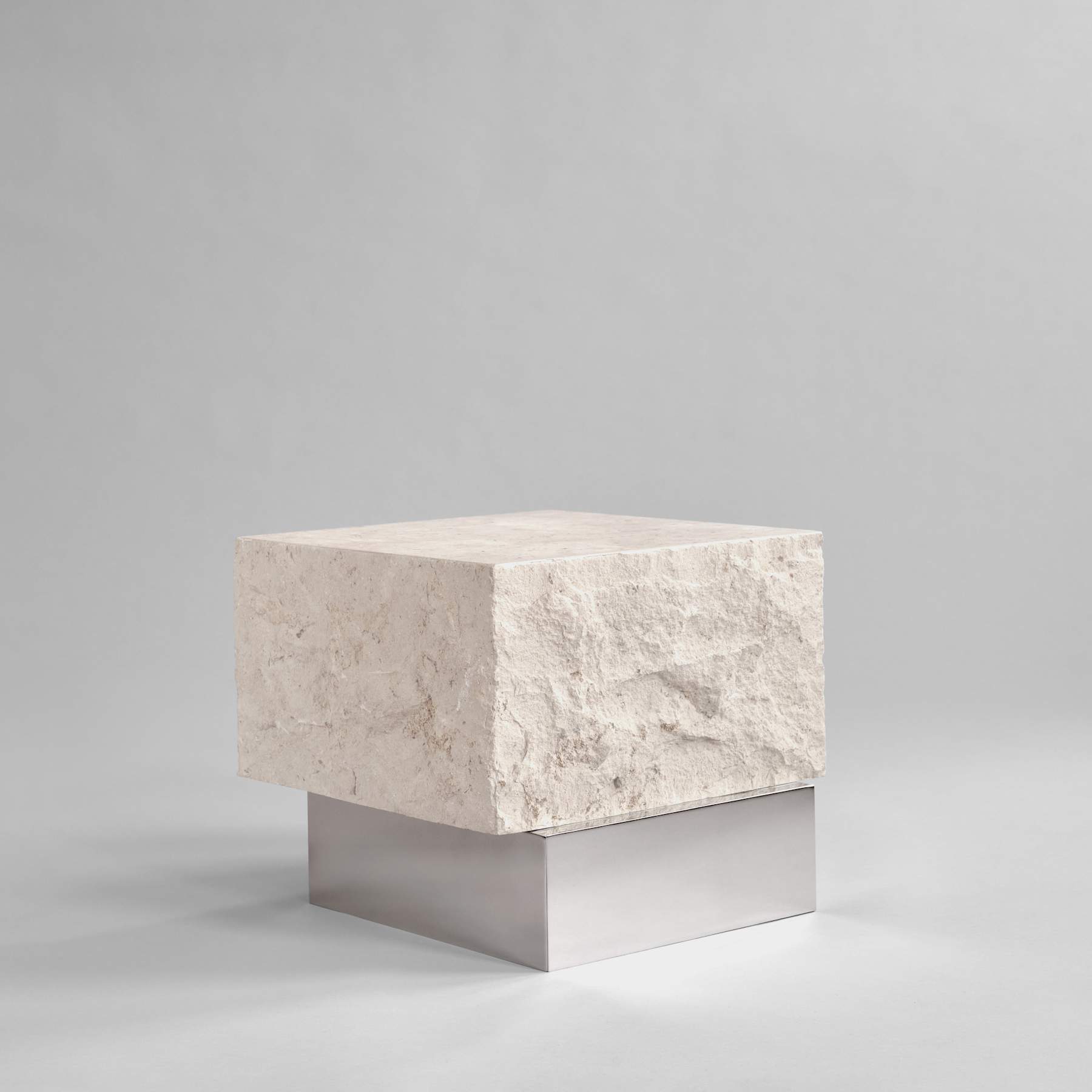 Τραπεζάκι Σαλονιού Temple Low - Ασβεστόλιθος Μεταλλική Βάση Chrome H35 x W42 x L40 cm 101 COPENHAGEN