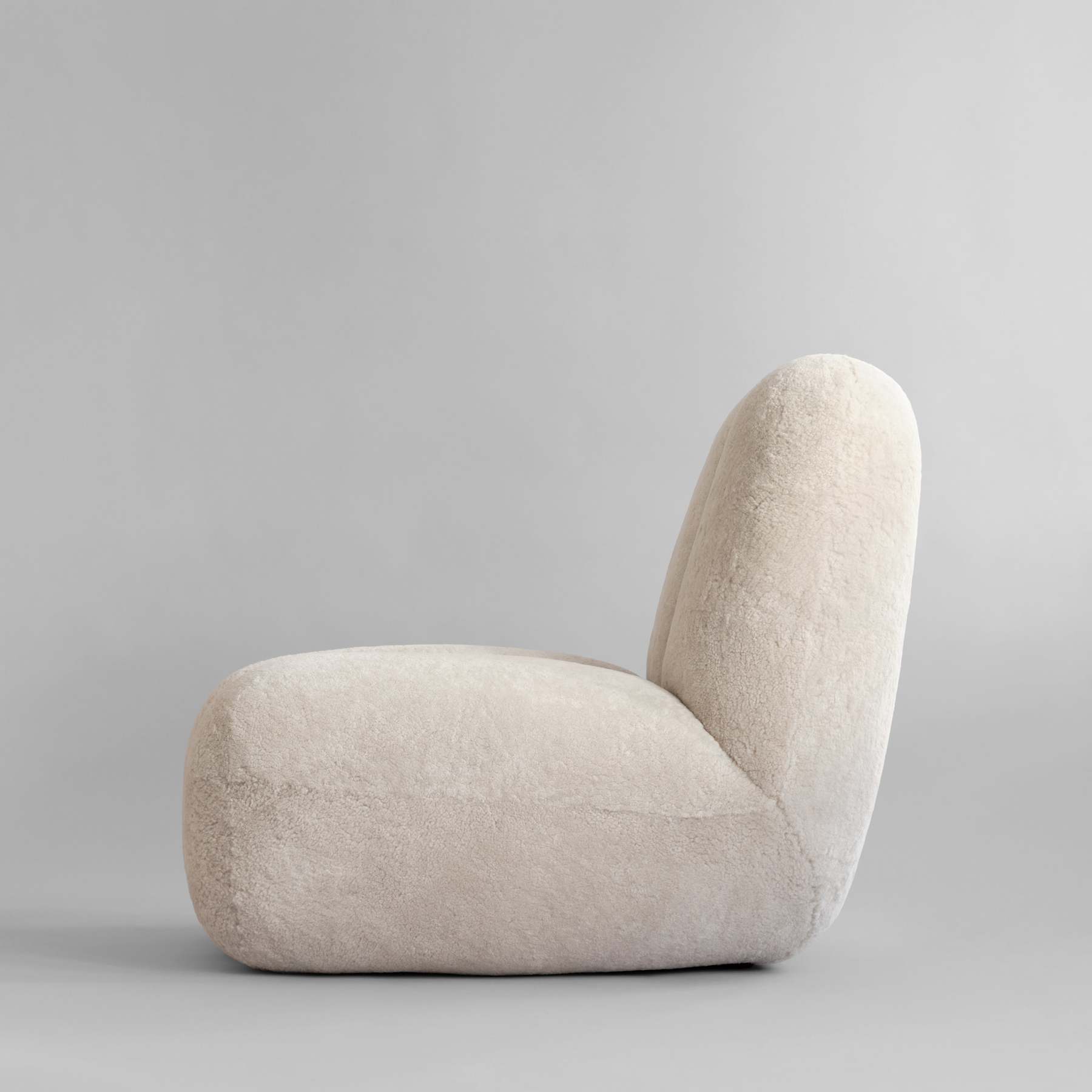 Πολυθρόνα Toe Chair / Sandshell / Sheepskin H72 cm x W80 cm x L70 cm 101 COPENHAGEN