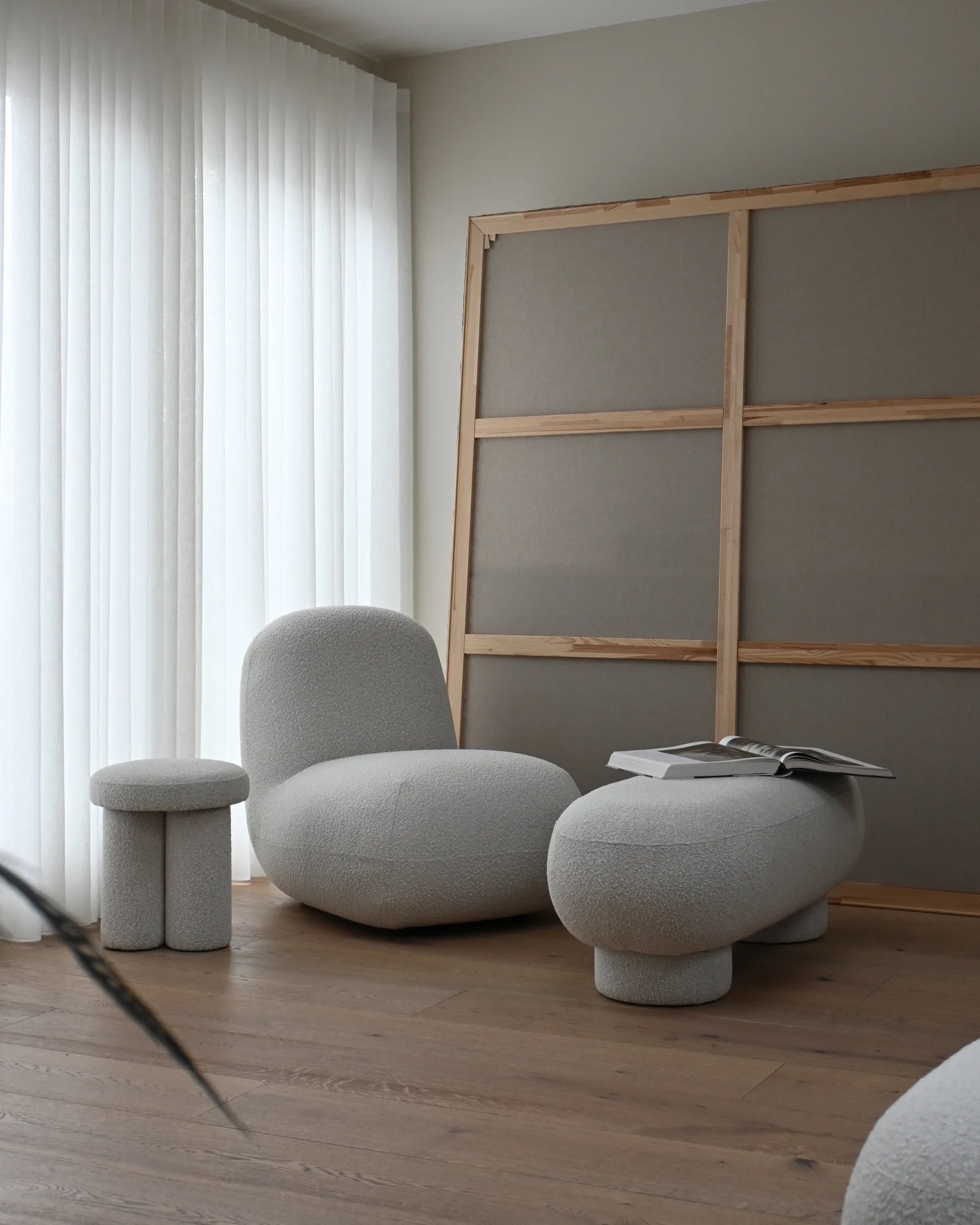101 COPENHAGEN Πολυθρόνα Πολυθρόνα Toe Chair Flat Λευκή Μπουκλέ (Bouclé) L70xW92xH75 cm 101 COPENHAGEN