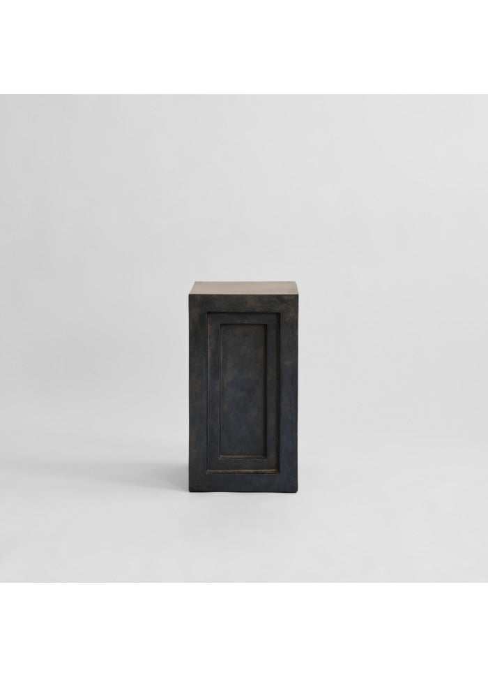 101 COPENHAGEN Podium Podium Medio Σκούρο Καφέ Ινώδες Σκυρόδεμα L30xW30xH55 cm 101 COPENHAGEN