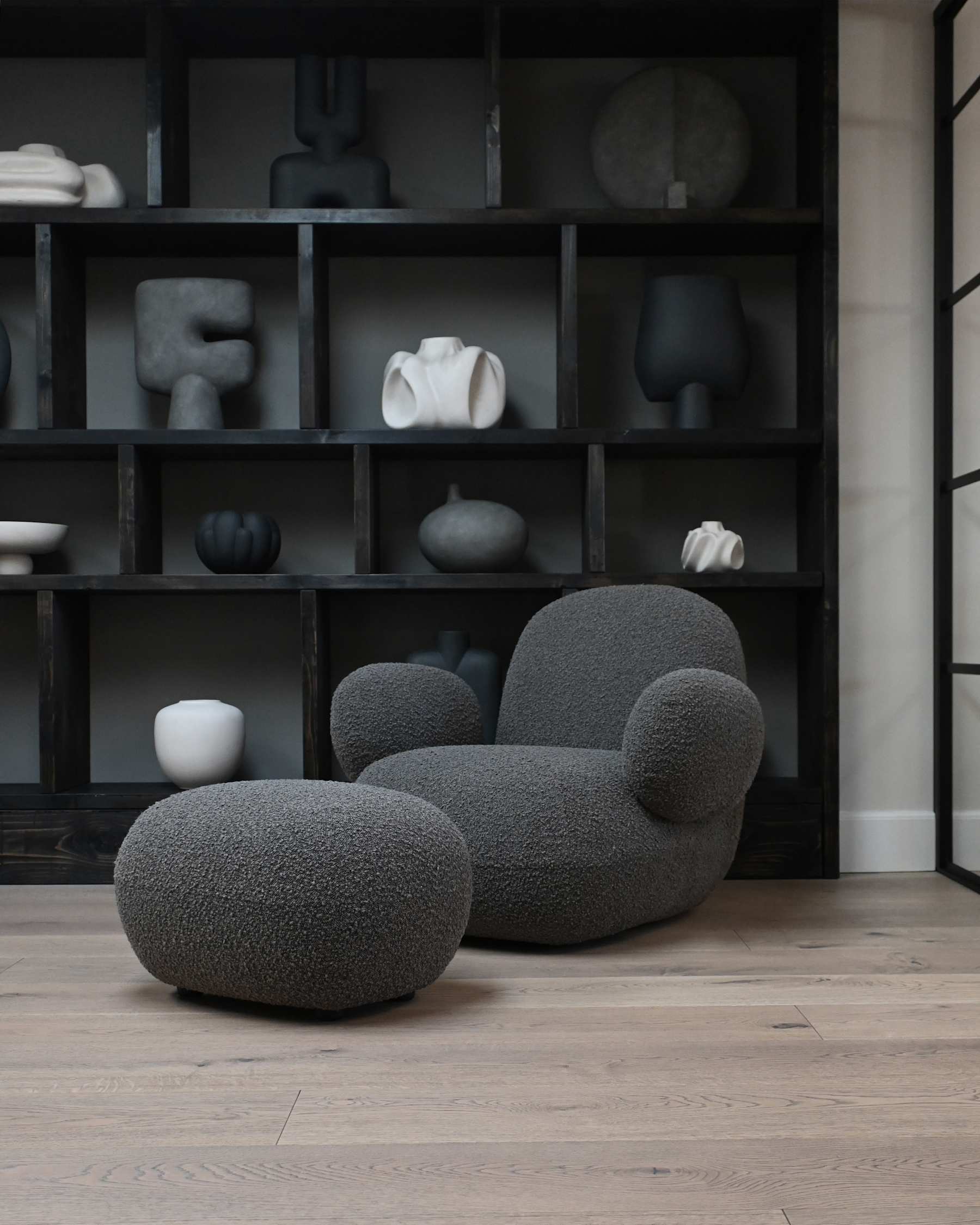 Σκαμπό - Υποπόδιο Toe - Μπουκλέ Ύφασμα Deep Taupe H37 x W45 x L60 cm 101 COPENHAGEN