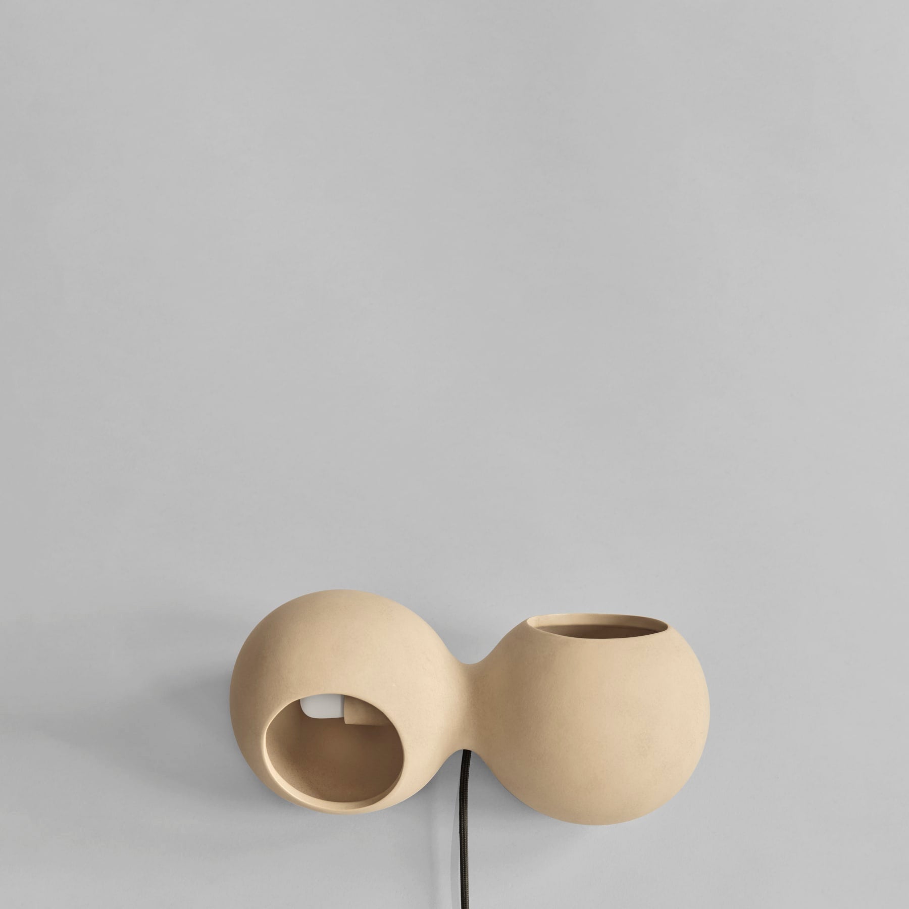 Επιτραπέζιο Φωτιστικό Le Deux / Κεραμικό / Sand H14,5 cm x W15 cm x L32 cm 101 COPENHAGEN