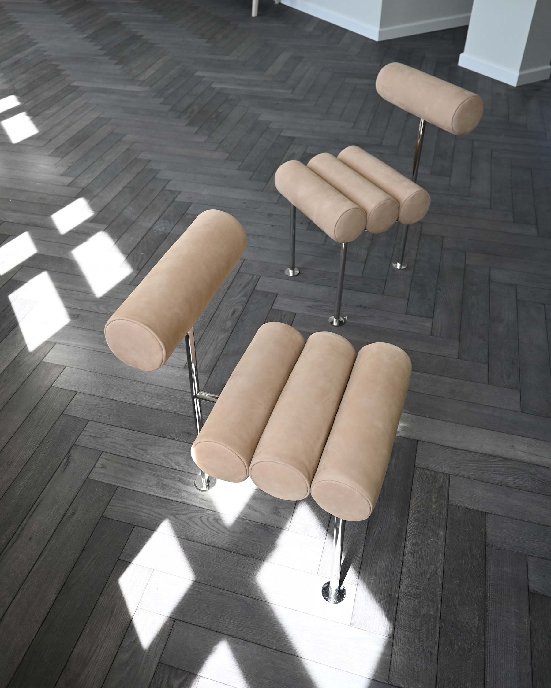 Καρέκλα Τραπεζαρίας Hiro - Ανοξείδωτο Ατσάλι Δέρμα Nubuck H76 x W55 x L42 cm 101 COPENHAGEN