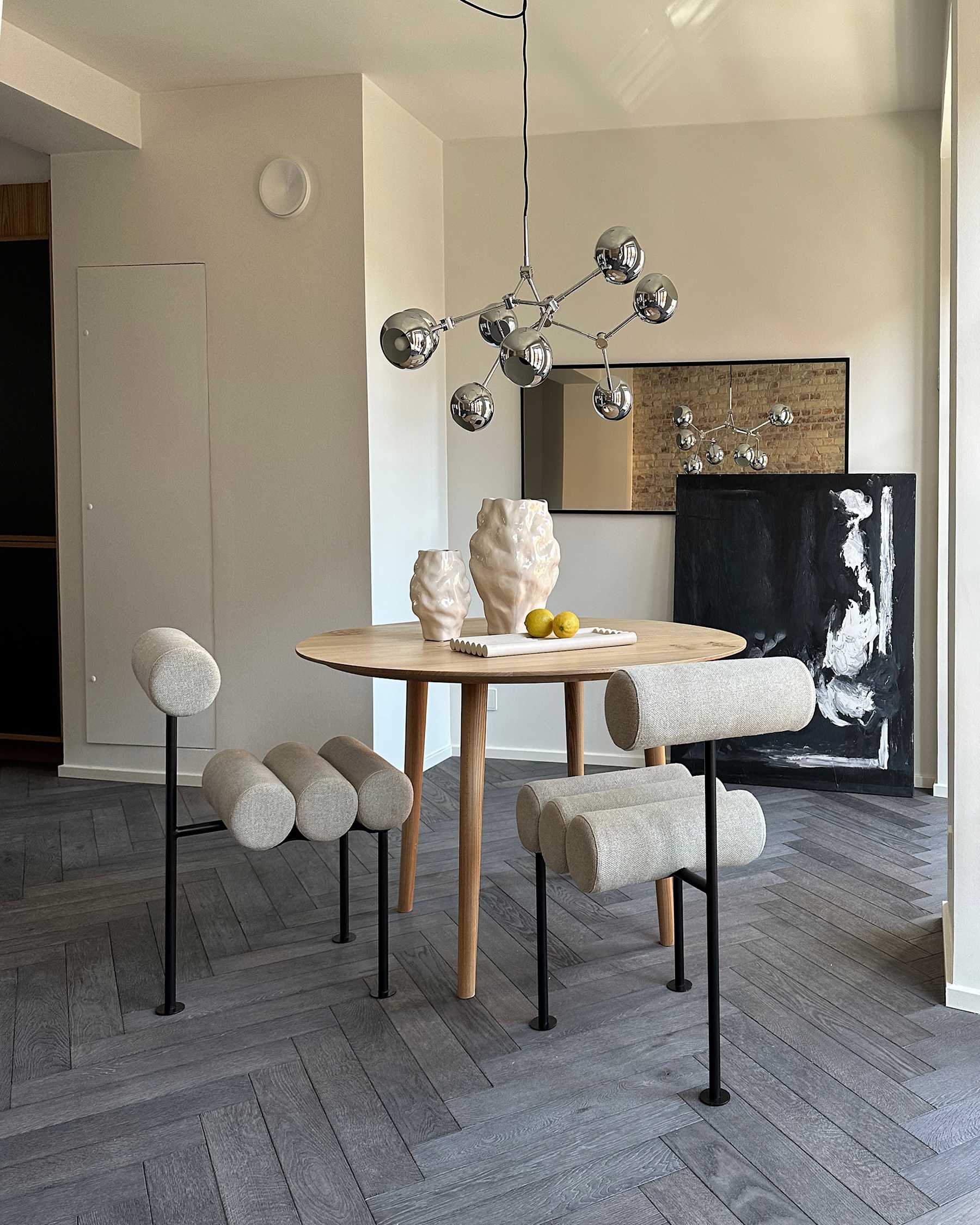 101 COPENHAGEN Καρέκλα Καρέκλα Τραπεζαρίας Hiro Ματ Μαύρος Σκελετός Ατσάλι / Λινό Ύφασμα Απόχρωση Sand L42 x W55 x H76 cm 101 COPENHAGEN