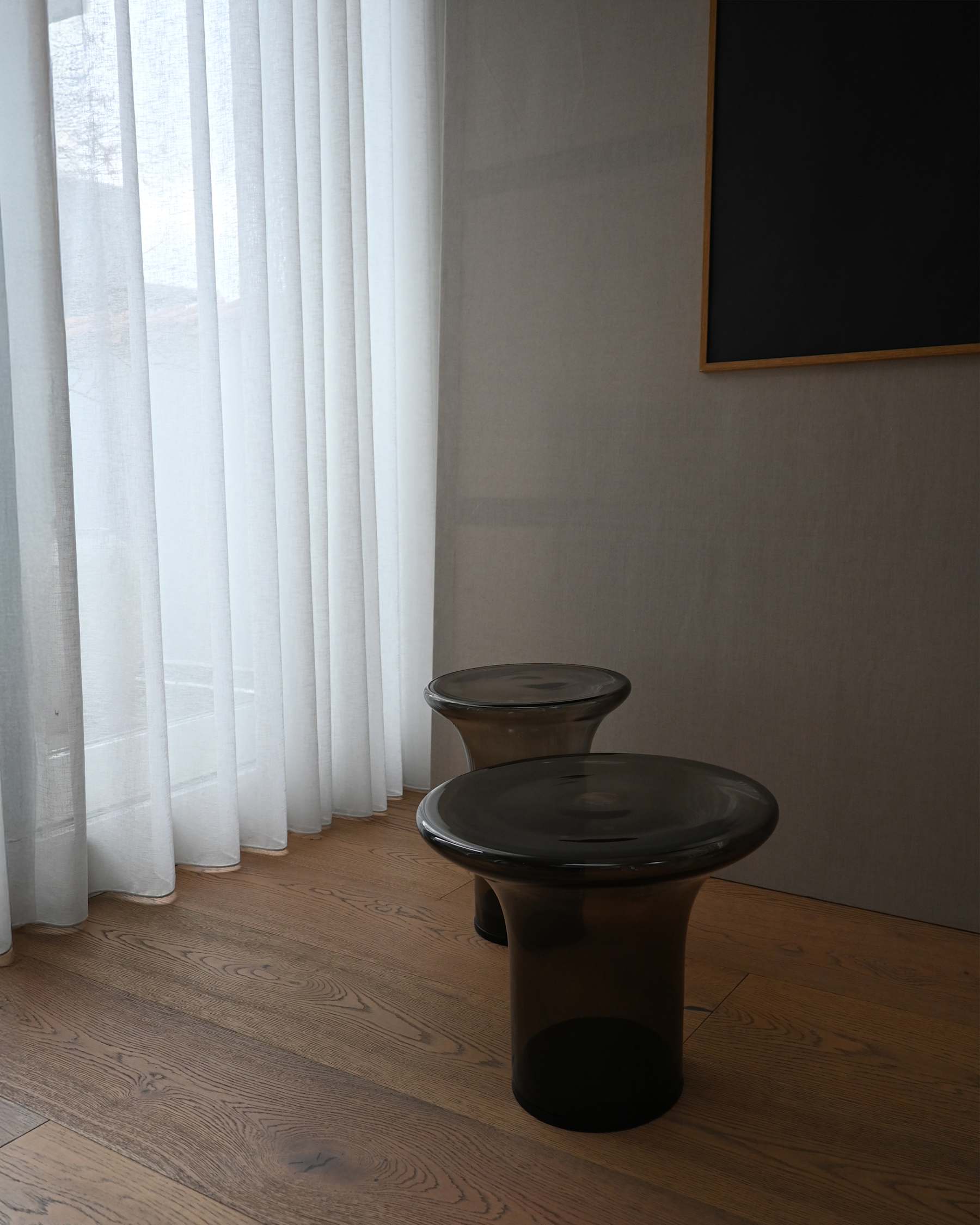 Βοηθητικό Τραπέζι Trumpet Tall - Γυαλί Smoked Forest H45 x W35 x L35 cm 101 COPENHAGEN