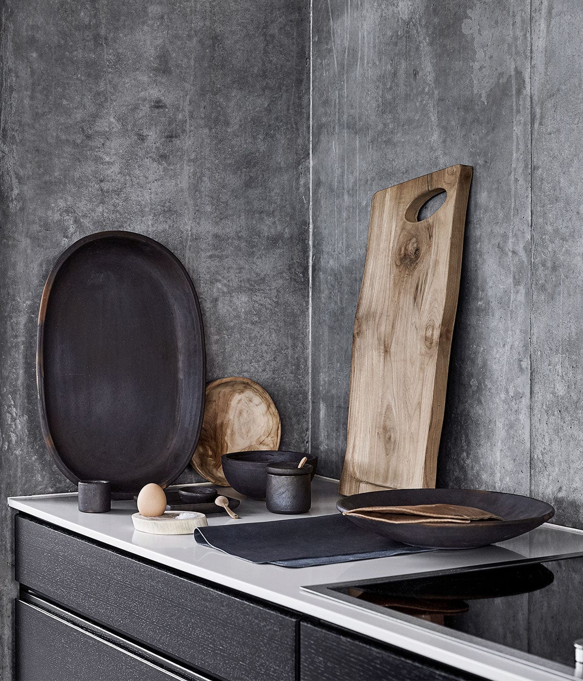 MUUBS Διακοσμητική Πιατέλα Hazel Πυρίμαχη Κεραμική Πιατέλα Καφέ Ρουστίκ Ø32xH5 cmxH5 cm MUUBS