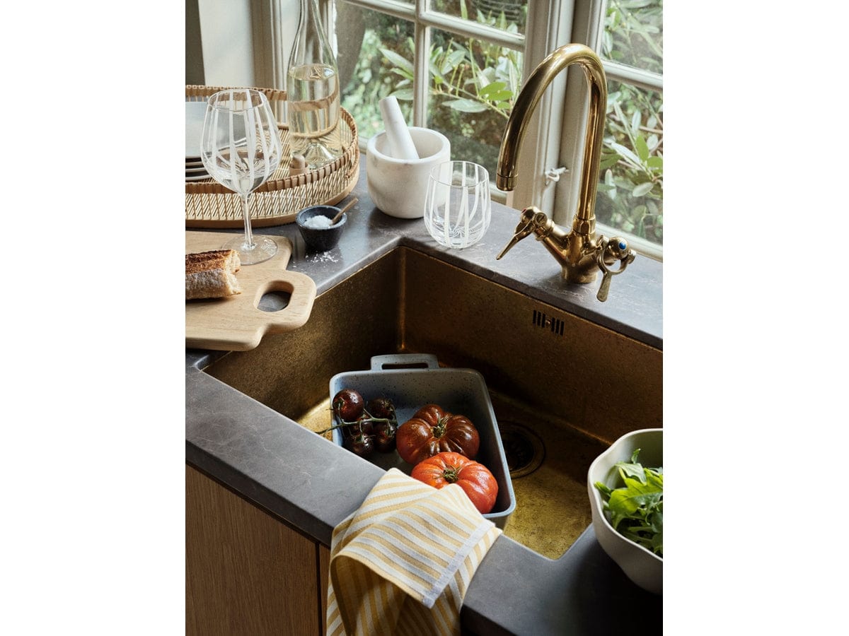 Broste Copenhagen Ποτήρι Ποτήρι Κόκκινου Κρασιού Stripe Γυάλινο Με Λευκές Ρίγες Ø10,5 x H22 cm Broste Copenhagen
