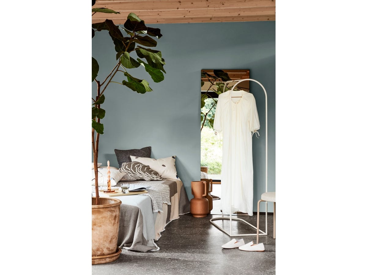 Broste Copenhagen Κρεμάστρα Κρεμάστρα με Καθρέπτη Δαπέδου Archie Rack Άσπρη, Powder Coated Μεταλλική /Mirror Glass W70xD40xH180 cm Broste Copenhagen