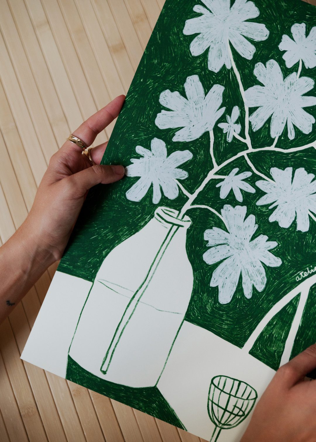 Πόστερ Blue Flowers & Red Wine (30x40) cm THE POSTER CLUB