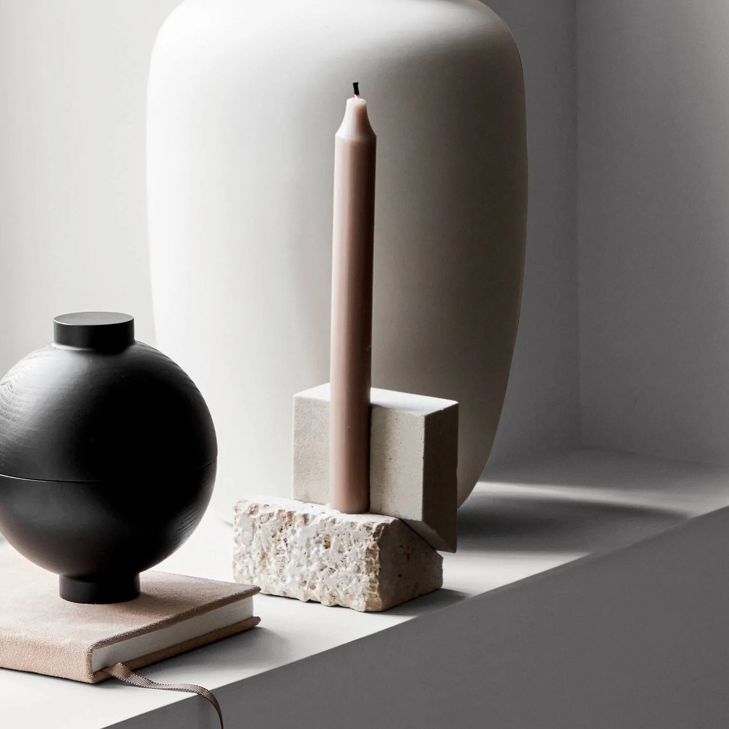 KRISTINA DAM studio Κηροπήγιο Κηροπήγιο, Γλυπτό, The Offset Vol 2, W7XL10XH10CM, Εκρού, Ψαμμίτης & Τραβερτίνη , KRISTINA DAM studio
