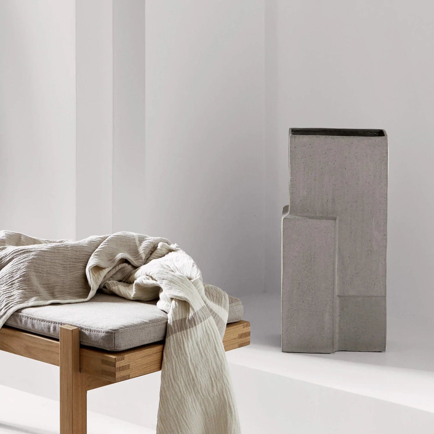 KRISTINA DAM studio Βάζο Βάζο Δαπέδου Monolith, Large, H50x24Lx17W, Απαλό Γκρι, Stoneware, KRISTINA DAM studio