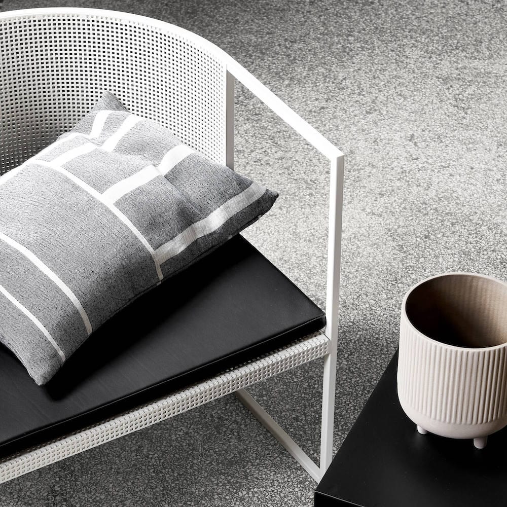 KRISTINA DAM studio Πολυθρόνα Πολυθρόνα Κήπου Bauhaus Lounge Chair Ανοξείδωτο Ατσάλι Υπόλευκο W64xL63xH67cm Kristina Dam Studio
