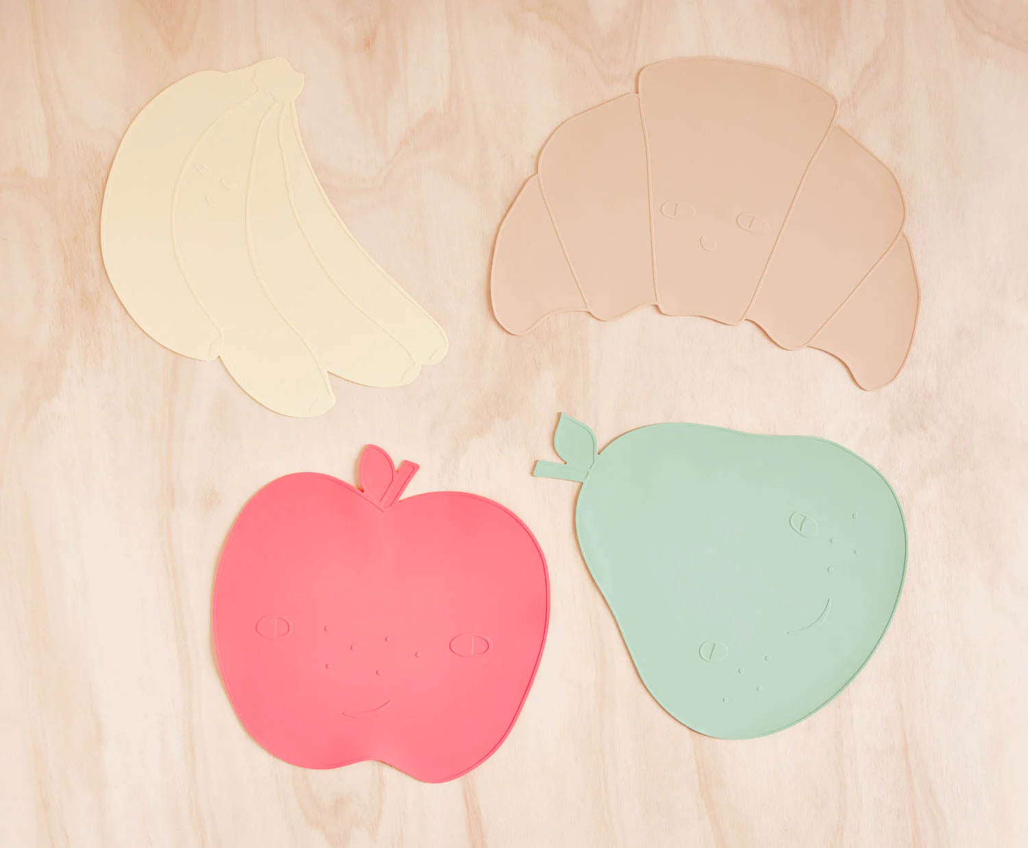 OYOY Σουπλά Σουπλά Yummy Croissant 100% Σιλικόνη Μπεζ H0,2 x L49 x W35 cm OYOY