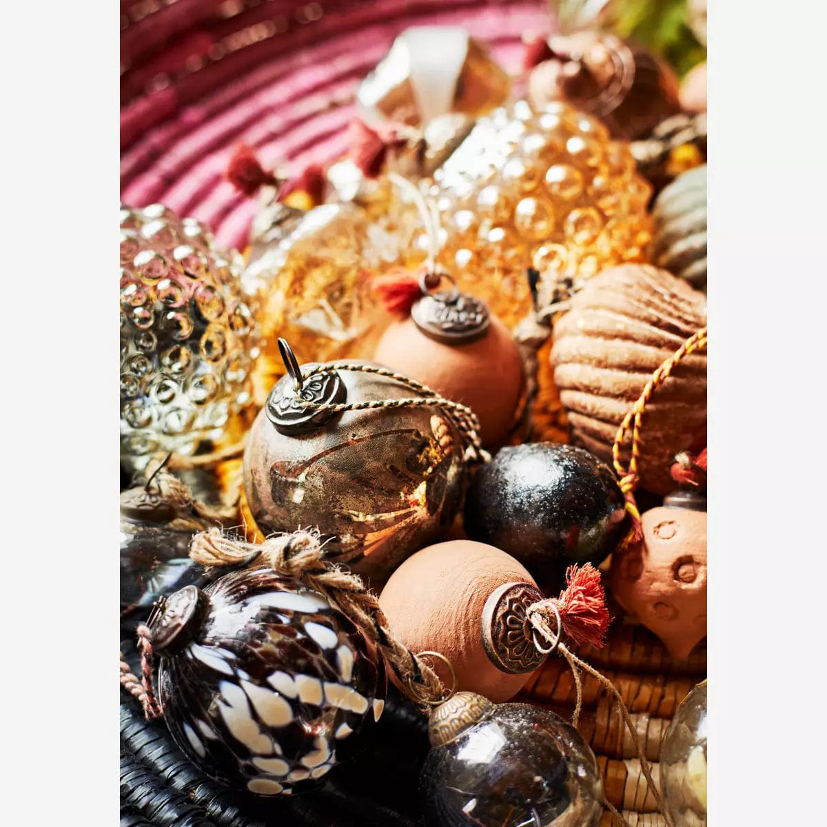 MADAM STOLTZ Χριστουγεννιάτικο Στολίδι Χριστουγεννιάτικα Στολίδια σετ/3τμχ  Γυαλί, Μαύρο/Πράσινο/Καφέ D:10 cm MADAM STOLTZ