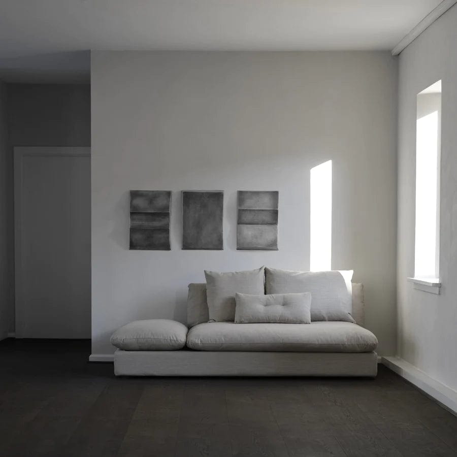 101 COPENHAGEN Γλυπτό Διακοσμητικό Τοίχου Triangle Mini Γκρι Σκυρόδεμα H52 cm x W10 cm x L37,5 cm 101 COPENHAGEN
