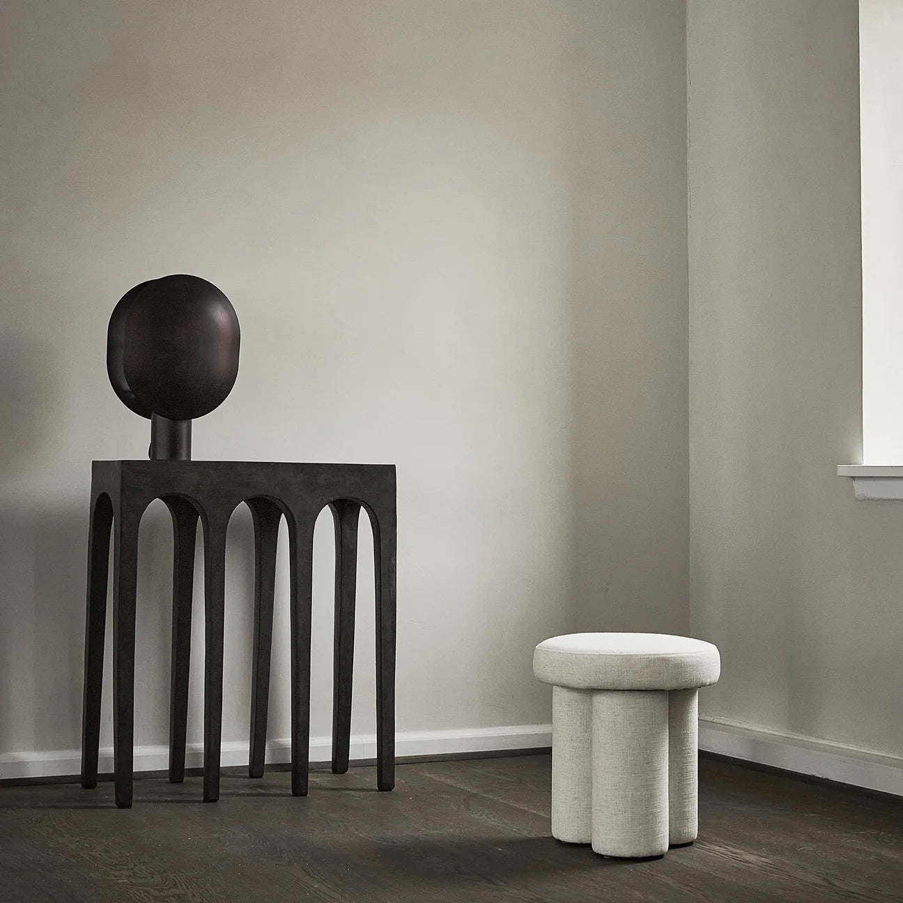 101 COPENHAGEN Κονσόλα Κονσόλα Bow  Καφέ/Μαύρο Σκυρόδεμα Από Ίνες  L70,5xW33,5xH80 101 COPENHAGEN