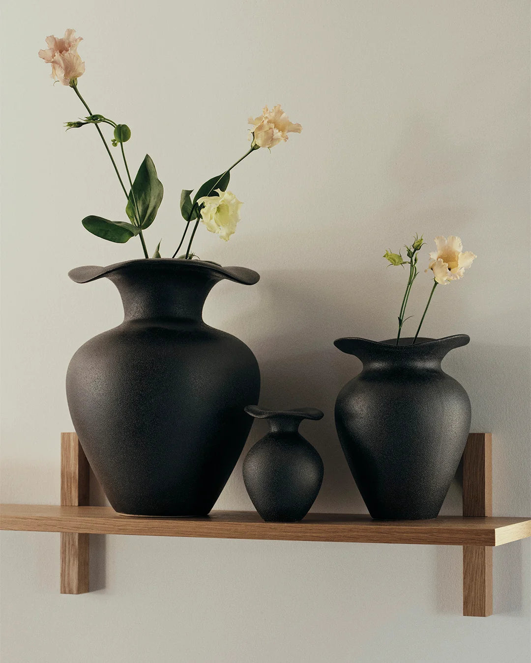 Βάζο Florentina M - Μαύρο Mατ Κεραμικό Ø24 x H32 cm BROSTE COPENHAGEN 